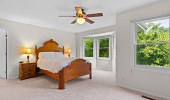 1196 Edgewater Ln, Antioch, IL 60002