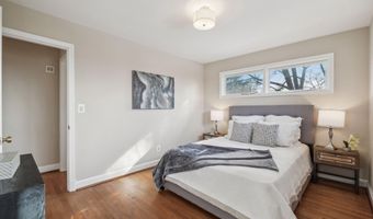 2924 S GRANT St, Arlington, VA 22202