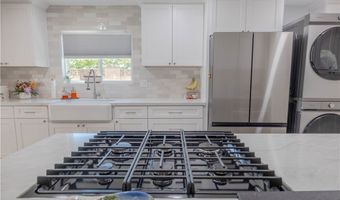 13524 Chase St, Arleta, CA 91331