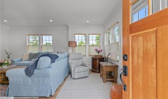 109 Carroll Ave, Newport, RI 02840
