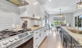 136 Ellis Ln, Arden, NC 28704