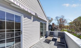 338 Shore Dr, Branford, CT 06405