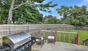 5 Craigie Ave, Johnston, RI 02919