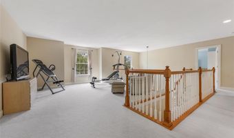 238 Pointe Lucerne Ct, Ballwin, MO 63011