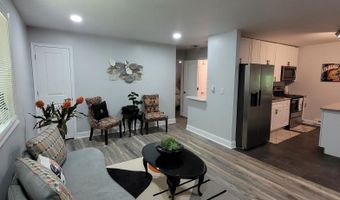 7 Holiday Ct, Albrightsville, PA 18210