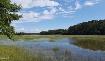 1 Bennett Point Dr A, Beaufort, SC 29907