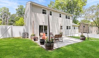 176 Church St, Aberdeen, NJ 07747