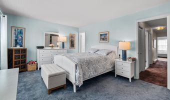 27 E 34TH St, Bayonne, NJ 07002