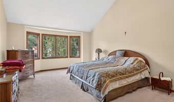 231 Londonderry Ln, Amherst, NY 14068