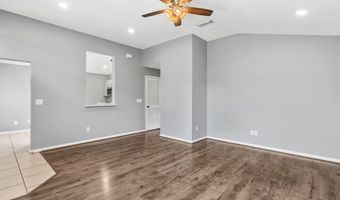 92 W 13TH St, Atlantic Beach, FL 32233