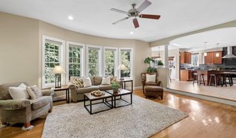 22 Elizabeth Way, Bedford, NH 03110