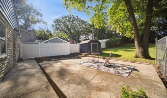 731 56th St, Des Moines, IA 50312