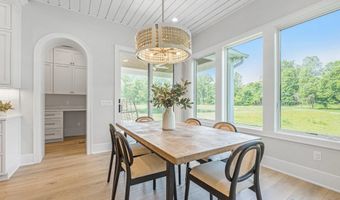 1801 Golfview Dr, Auburn, IN 46706