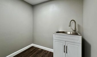 4 Green St, Athens, TN 37303