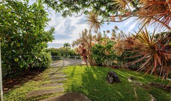 1220 W Kuiaha Rd, Haiku, HI 96708