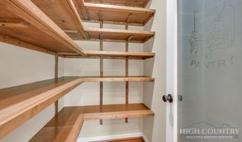 123 Liberty Ln, Banner Elk, NC 28604