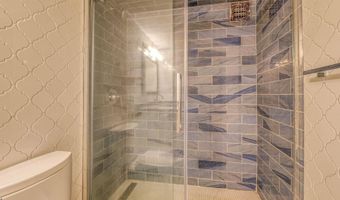 101 S PLAZA Pl, Atlantic City, NJ 08401