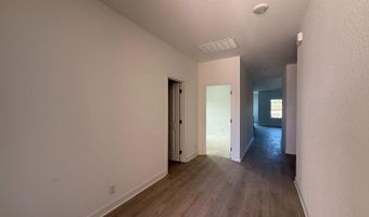 186 Peeps Ct, Adkins, TX 78101