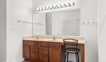 8607 Redditch Dr, Avon, IN 46123