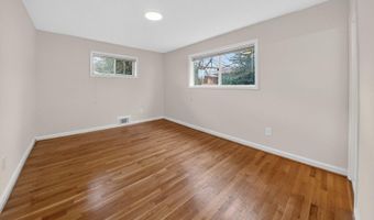 9902 CARNEGIE Ter, Bethesda, MD 20817