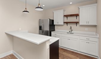 5247 Harvest Rd, Ames, IA 50014