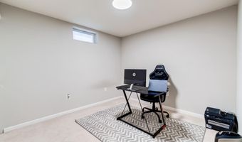 43865 LAUREL RIDGE Dr, Ashburn, VA 20147