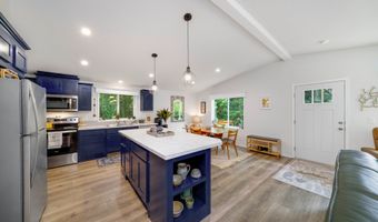 10220 7TH St, Bay City, OR 97107