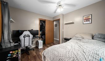 121 S 5th Ave, Brandon, SD 57005