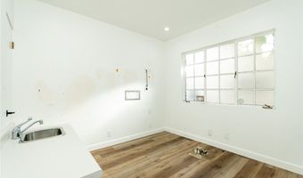 2028 Lake Ave, Altadena, CA 91001