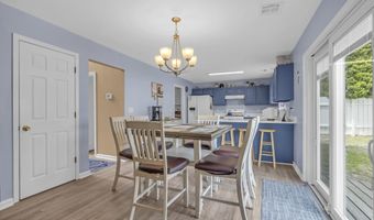 78 Dolphin Cir E, Bayville, NJ 08721
