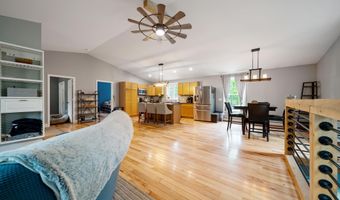 82 Parkey Rd, Barnstead, NH 03218