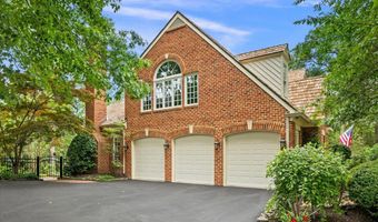 3801 WASHINGTON WOODS Dr, Alexandria, VA 22309