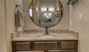 1842 Emerald Ct, Carlsbad, NM 88220