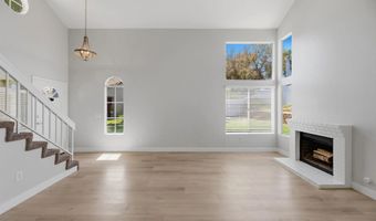 633 Thunder Gln, Escondido, CA 92027