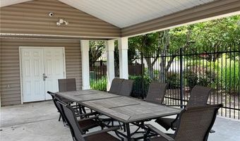 305 Arbor Glen Dr, Ballwin, MO 63021