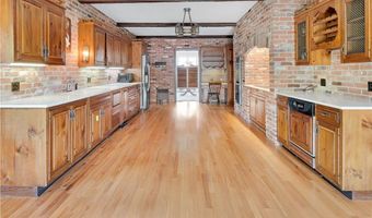 7 Jenckes Ct, Narragansett, RI 02882