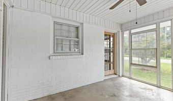 301 E Craig St, Atmore, AL 36502