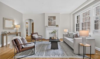 3041 SEDGWICK St NW 201-D, Washington, DC 20008
