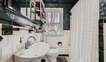 1009 E NORTHERN Pkwy, Baltimore, MD 21212