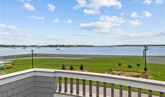 19 Defenders Row, Newport, RI 02840