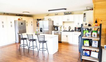 29 Left Fork Bear Track Rd, Beattyville, KY 41311