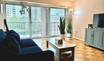 1300 ARMY NAVY Dr 816, Arlington, VA 22202