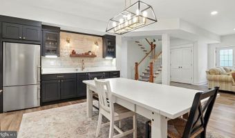 416 E ALEXANDRIA Ave, Alexandria, VA 22301