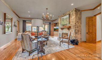 35 Valley Vista Ct, Banner Elk, NC 28604