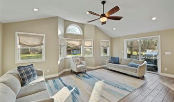 3 Bell Ct, Airmont, NY 10901
