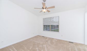 2 VILLAGE Ct, Audubon, NJ 08106
