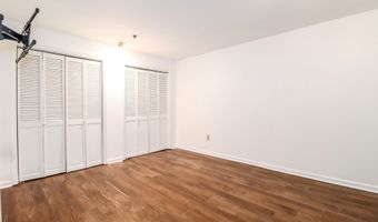 27 Rollingwood Dr 27, Brookfield, CT 06804