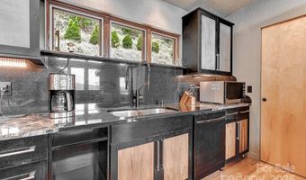 128 Leisure Mountain Rd, Asheville, NC 28804