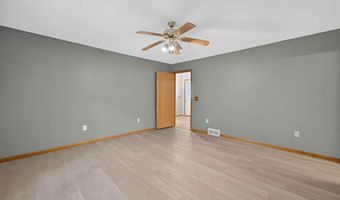 626 Samuel Dr, Madison, WI 53717
