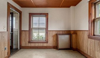 17 Neponset Ave, Boston, MA 02136